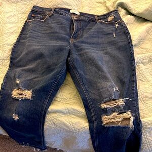 Abercrombie & Fitch 35x20 dark wash distressed jeans